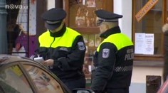Strážníci potřebují maturitu. Tak studují třeba zemědělku