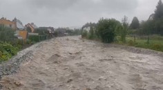 Na milionové škody povodní pojišťovna poslala stovky tisíc. Hyenismus, zuří lidé