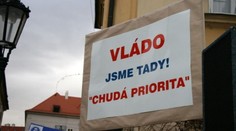 Stát utahuje opasek, odboráři chystají stávky