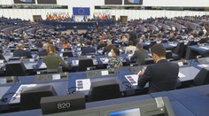Obří platy, s prací je to horší. Jak často chybí čeští europoslanci u hlasování