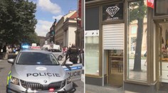 Ze zlatnictví zmizely šperky za miliony, policisté mají podezřelého!