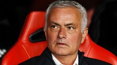Turecké angažmá vyšlo draho. Mourinho nechal v hotelu obrovskou sekeru