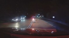 Nebezpečná jízda motorkáře. Zdrogovaný ujížděl policii desítky kilometrů