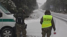 Na horách vydatně sněžilo. Silničáři uzavřeli tah z Tanvaldu do Harrachova