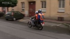 Instruktoři už nebudou jezdit s motorkáři na jednom stroji