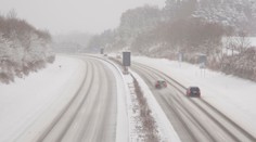 Kalamita opět paralyzovala D1. Nehody a uzavírky byly i jinde