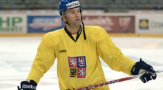 Vyhodíte nás dveřmi a přilezeme oknem, směje veterán Nedvěd