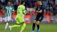 Hrubá chyba! Reprezentant dostal nejrychlejší červenou v historii. VIDEO