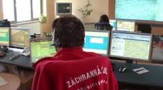 Záchranka používá unikátní systém. Vyhne se kolonám a nehodám