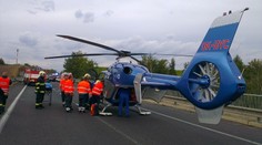 V Čerčanech po nehodě dvou aut zemřela žena, na místě zasahoval vrtulník