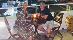 Horor na dovolené. Z luxusního hotelu odvezli hosty do karantény