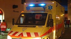 Porvali se na diskotéce. Zraněnou dívku musela odvézt sanitka