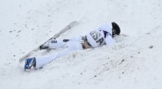 Spadla v semifinále, ale nevzdala to. Američanka vybojovala bronz celá pomlácená