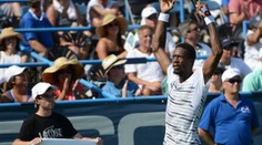 Večer plný premiér! Monfils otočil finále s Karlovičem a slaví titul