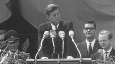 Od atentátu na Kennedyho uplynulo 60 let. Dodnes zůstává záhadou