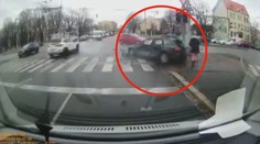 Žena unikla nehodě o vlásek, odhozené auto zastavil sloup! VIDEO