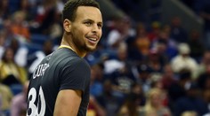 Šílený Curry dal 53 bodů: Úplně ten zápas zničil, hlesl spoluhráč
