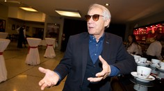Další smutné narozeniny. Josef Laufer je už rok a půl v nemocnici