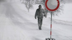POZOR: Přihnal se na nás VICHR, co trhá střechy, CHUMELENICE a BÍLÁ TMA! MAPY