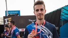 Češi mají první medaili ze Světových her. O zlato si zahrají inline hokejisté