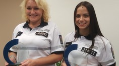 Žena zkolabovala a nemohla dýchat, život jí zachránily policistky hrdinky
