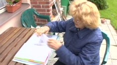 Lidé dostávají složenky na daň z nemovitosti. Je mnohem vyšší než loni