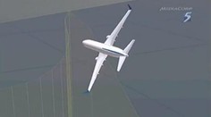 DĚS! PILOT otočil LETADLO PLNÉ cestujících BŘICHEM VZHŮRU!