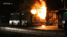 Praha stahuje po požáru dvou autobusů padesát vozů z provozu!