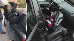 Auto se zamklo s miminkem i klíči uvnitř! VIDEO dramatické záchrany