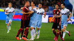 Šílenec! Mexes šel hráčům Lazia po krku
