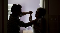 Zabil jsem ženu, přijeďte! Muž se přiznal k vraždě, bylo u toho dítě