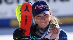 Lyžařka Shiffrinová by se neztratila ani na hřišti, míč ovládá geniálně