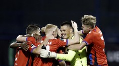 Potřebuji štípnout. Je to sen, říká po vítězném debutu osmnáctiletý Baier