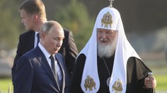 Putin slaví 70 let. Kvůli krvi na rukou mu přejí jen patriarcha a pár diktátorů