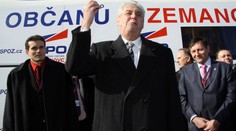Tajemství Zemanova autobusu: Vyhrané volby i podezřelá sebevražda