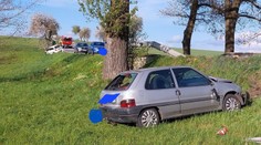 Starší řidič narazil při předjíždění do protijedoucího auta, nehodu nepřežil