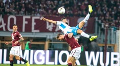 Hrůzný souboj! Fotbalista zachránil soupeře od vážného zranění
