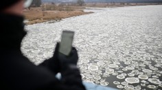 Na řece Odře se objevil podivný úkaz. Lidé nemohou uvěřit svým očím