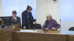 Zavřel ženu v domě a zapálil ho. "Umřela kvůli alkoholu," tvrdí