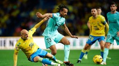Barcelona vydřela výhru gólem z penalty v nastavení. Na čelo ztrácí sedm bodů