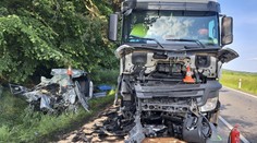 Před tunelem na D5 se srazily dva kamiony. Řidič v koloně nedával pozor