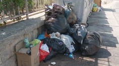 Z perly Jadranu smetiště. Město v Chorvatsku zasypaly haldy odpadků