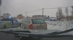 Policie zveřejnila záznam dramatické honičky. Muži v ten den vypršel zákaz řízení