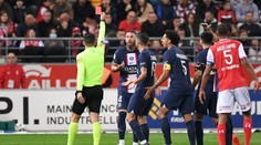 Úlet hvězdy PSG. Po dvou kartách během devíti vteřin se musela pakovat ze hřiště
