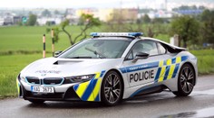 Už je jasné, kdo řídil policejní BMW. Prozradili to záchranáři