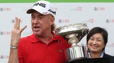 Veterán Jiménez (48) má hattrick a je nejstarším vítězem European Tour