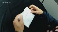 Větší kontrola! Dostanou neplatiči výživného elektronické náramky?