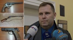 Policista, který naboural 50 aut, měl doma 13 zbraní! GALERIE