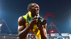 S tímhle foťákem blbnul Bolt v Londýně. Teď si ho můžete koupit