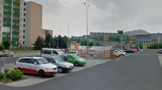 Dvojice v Teplicích se oddávala orálnímu sexu u obchoďáku